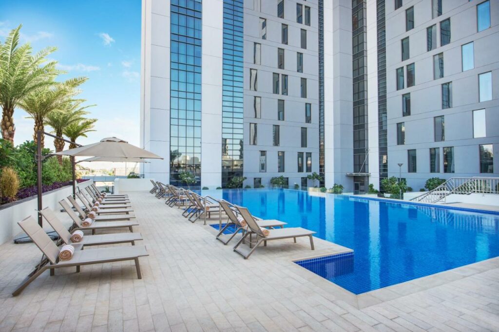 هامبتون باي هيلتون دبي البرشاء أجمل فنادق البرشا دبي