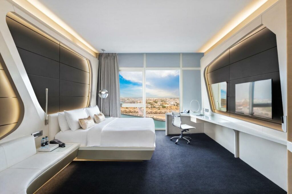 فندق V أفضل فنادق الحبتور دبي.