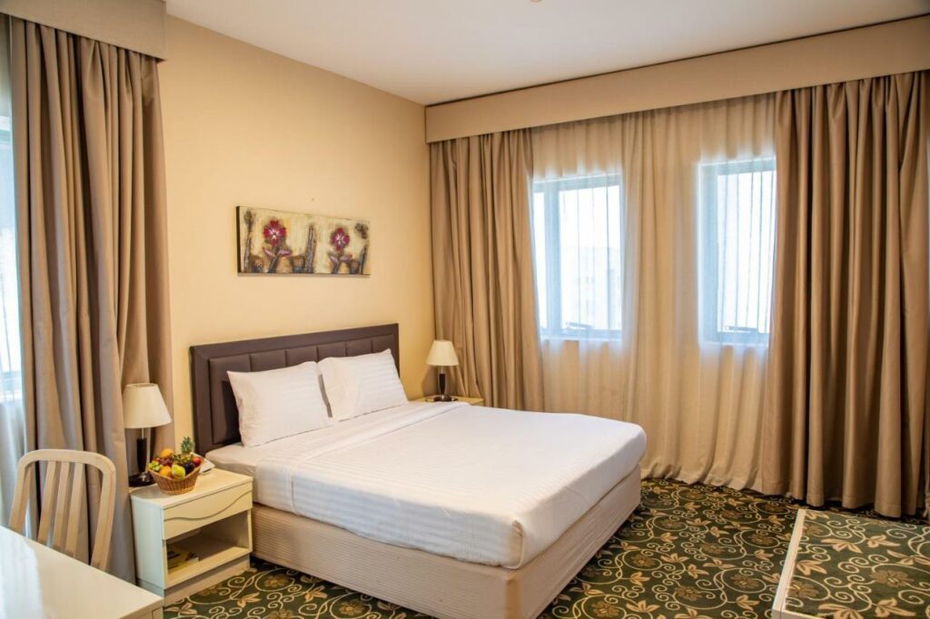 فندق ويست زون بيرل للشقق الفندقية من أبرز شقق فندقية في دبي بأسعار رخيصة.