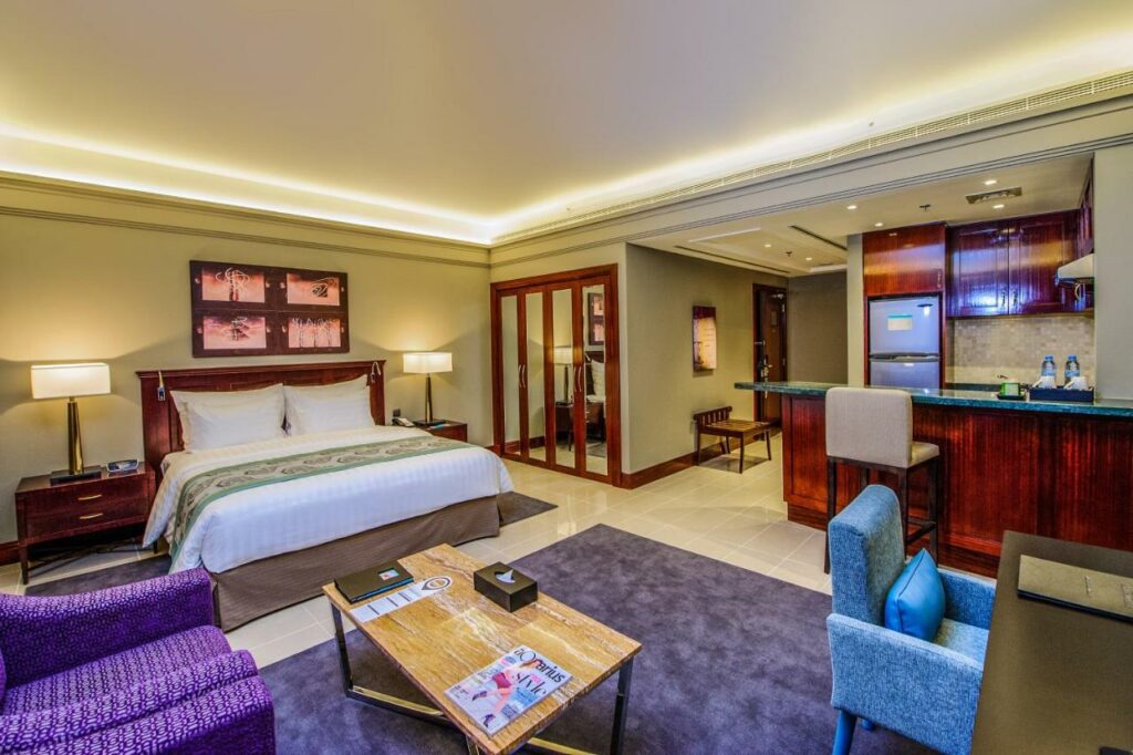 يعد فندق مكان دبي أحد أجمل شقق فندقية في دبي ديرة. 