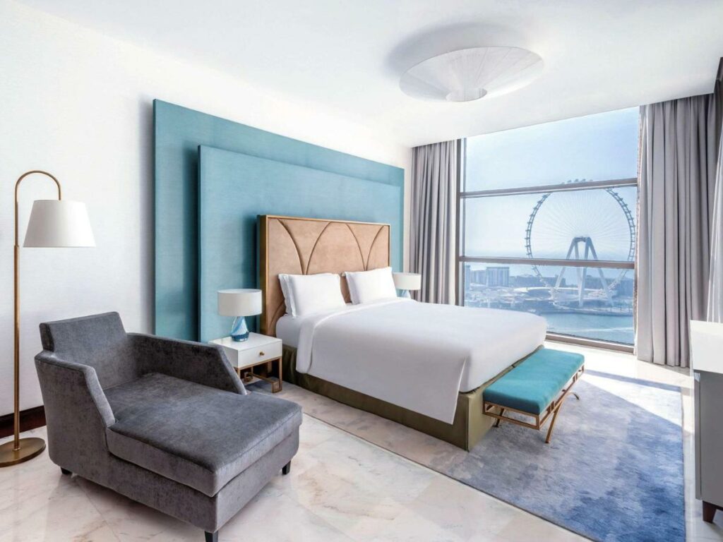 فندق سوفيتيل دبي جميرا بيتش هو أحد فنادق دبي على البحر.