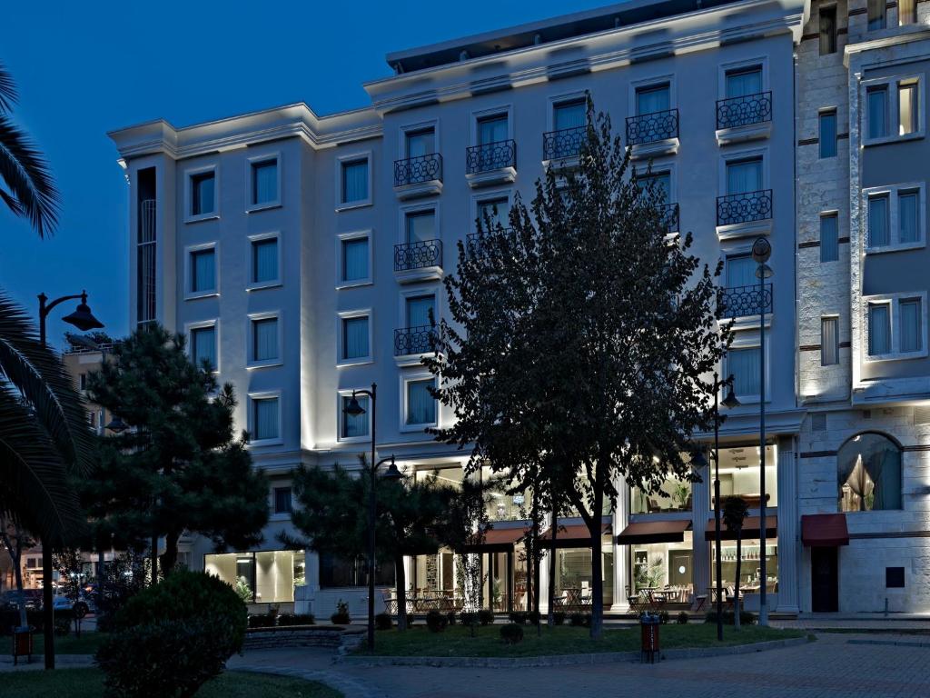 رمادا إسطنبول غراند بازار هو من أجمل فنادق ٤ نجوم إسطنبول.
