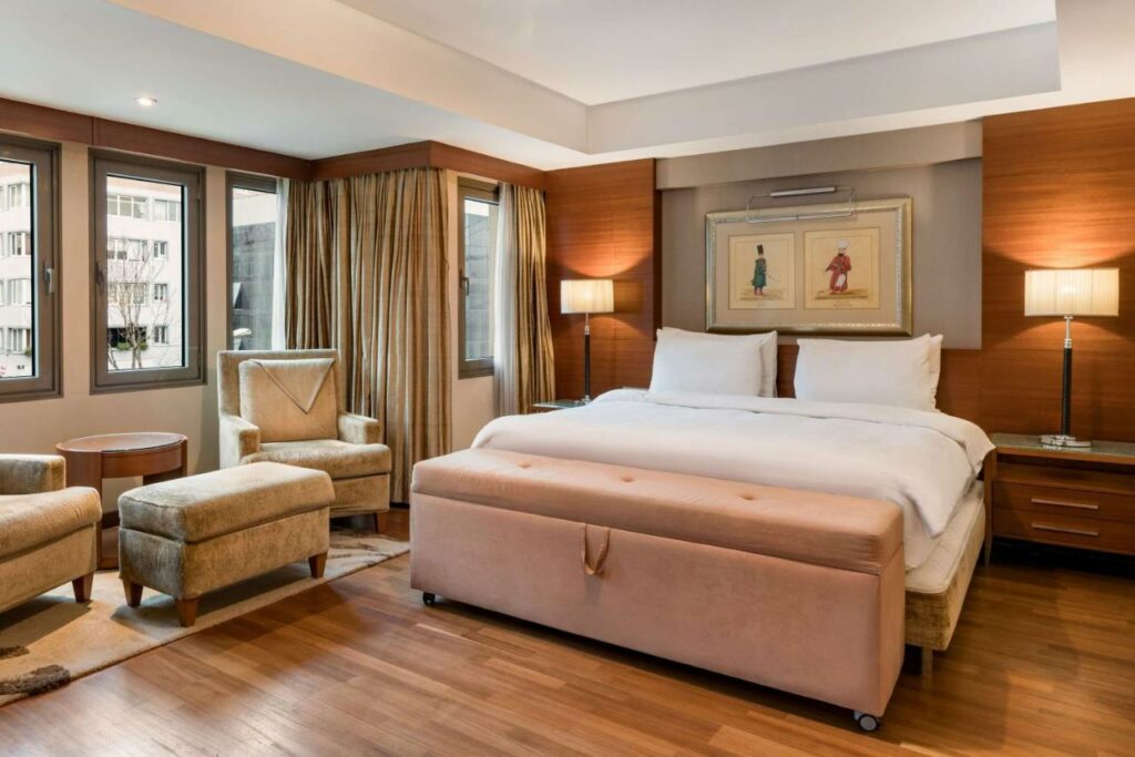 فندق راديسون بلو إسطنبول البسفور من أفضل فنادق أورتاكوي إسطنبول..