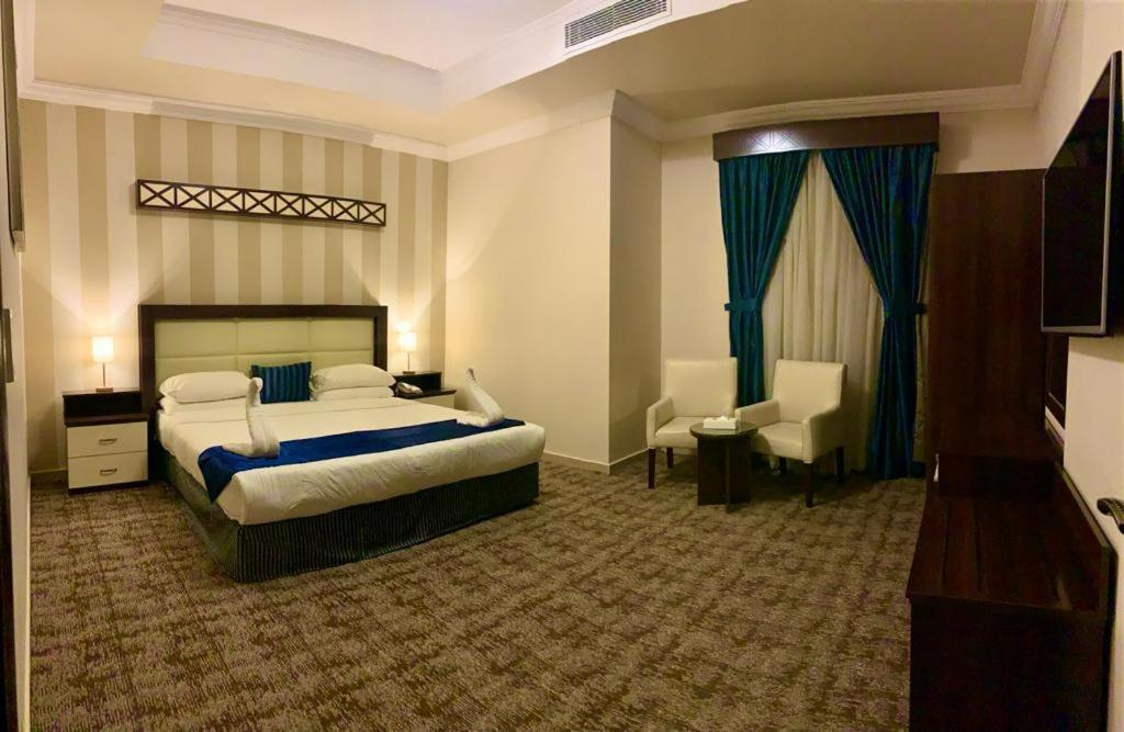 يعد فندق لاهويا فندق نظيف ورخيص في جدة
