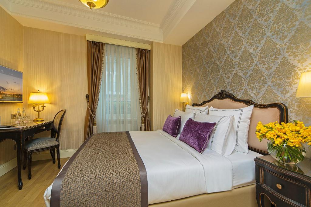 فندق ميرودي باغداتليان من أهم فنادق كاراكوي في إسطنبول.