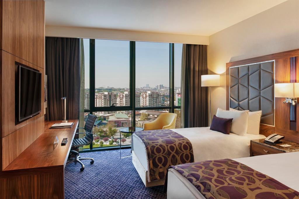 يُصنَّف فندق اورانوس إسطنبول كواحد من أرقى الفنادق في إسطنبول.