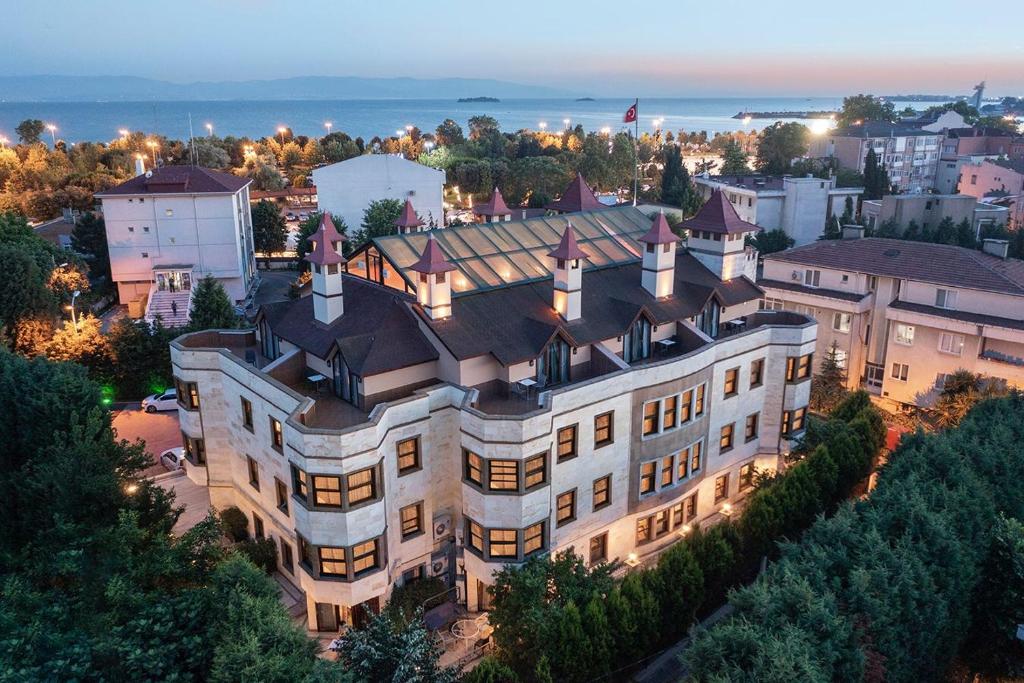 يعتبر فندق شاتو إسطنبول توزلا من أجمل فنادق في توزلا إسطنبول.
