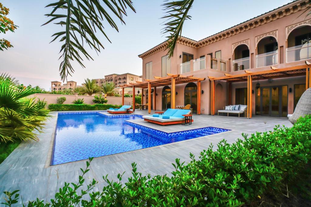 رويال سراي البحرين هو فندق مع مسبح خاص البحرين 5 نجوم