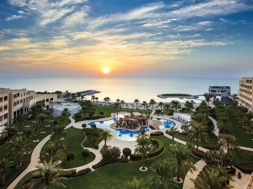 يوفر فندق سوفتيل الزلاق البحرين مستوى عالي من الرفاهية والفخامة كواحد من أفخم فنادق البحرين