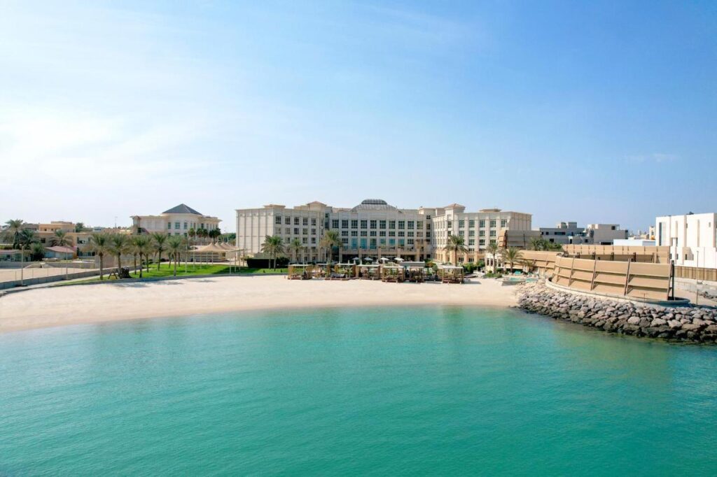 فندق الريجنسي الكويت أحد أفضل فنادق الكويت على البحر