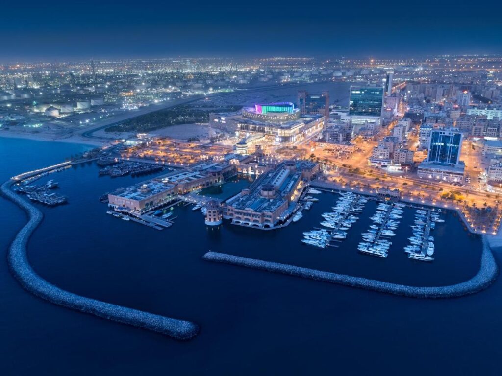 فندق حياة ريجنسي الكوت يعد من أفضل فنادق الكويت على البحر