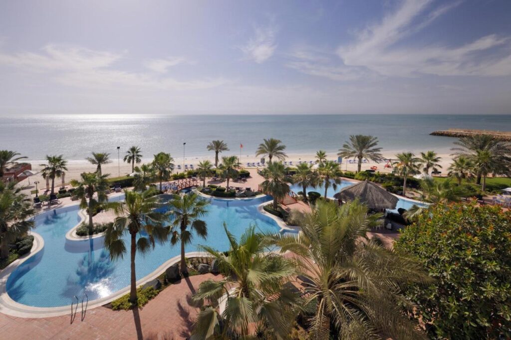 فندق موفنبيك البدع من فنادق في البدع الكويت الشهيرة.